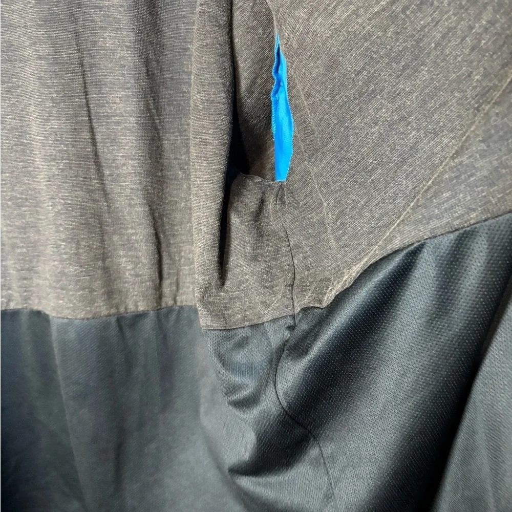 Mizuno Perfirmance Men's Vibrant Blue Windbreaker